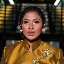 Dira  Sugandi